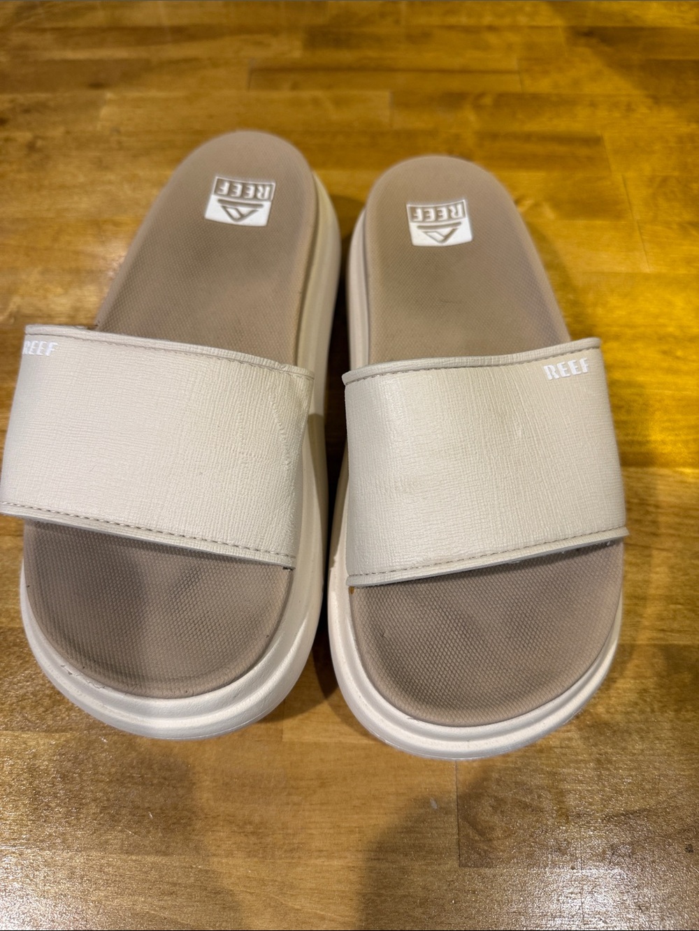 Reef Women’s Slide Sandals in Beige